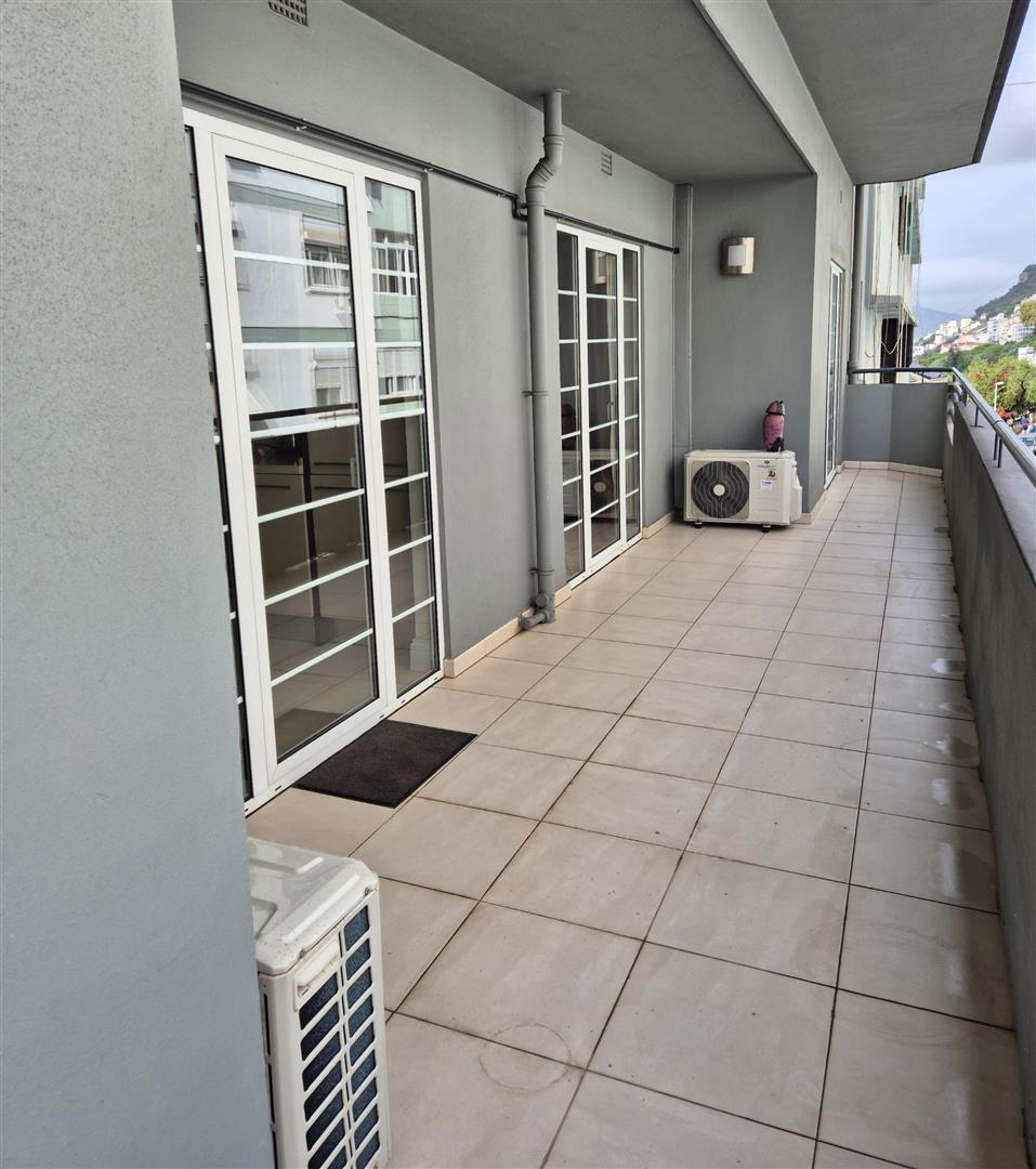 Image of Apartment - 2 Bedrooms - 2 Bathrooms for Rental in South District-Gibraltar, Image 3